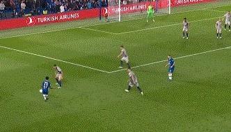 南宫体育-【欧冠】斯特林破僵局 切尔西主场1比1平萨尔茨堡