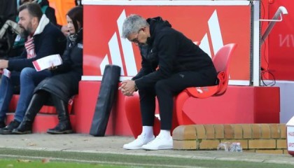 童话5年+噩梦3个月，柏林联盟泪别队史最佳教练