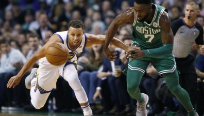 南宫体育-勇凯终于相逢！四年前水花兄弟便期待交锋绿衫军