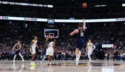 ng体育官网-真的不在乎数据！约基奇再进后场三分 赛季20中2