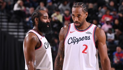 小卡：哈登一整个赛季都在场上 在他缺席情况下取胜意义重大