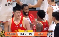 上海男篮不敌广厦，两大隐患明显，球员评分：胡金秋9.6王哲林7.2